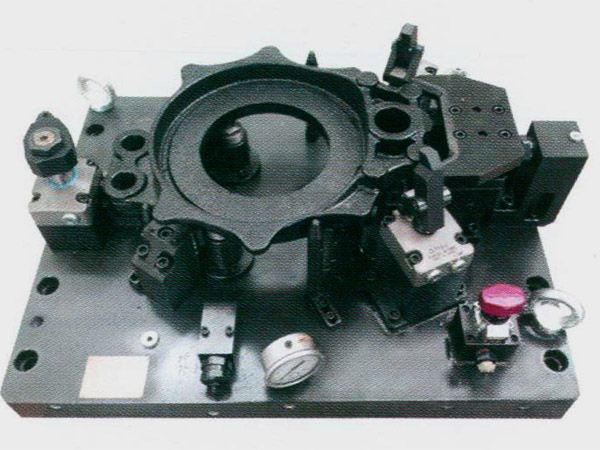製(zhi)動器底闆液(ye)壓(ya)裌(jia)具(ju)
